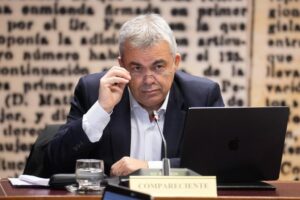 El juez Santiago Pedraz durante una audiencia judicial sobre el caso Cerdán.