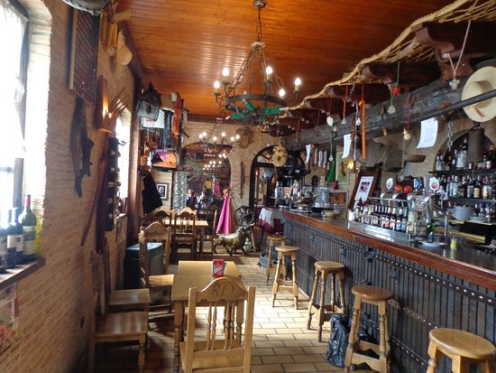 Interior del asador restaurante El Rey.