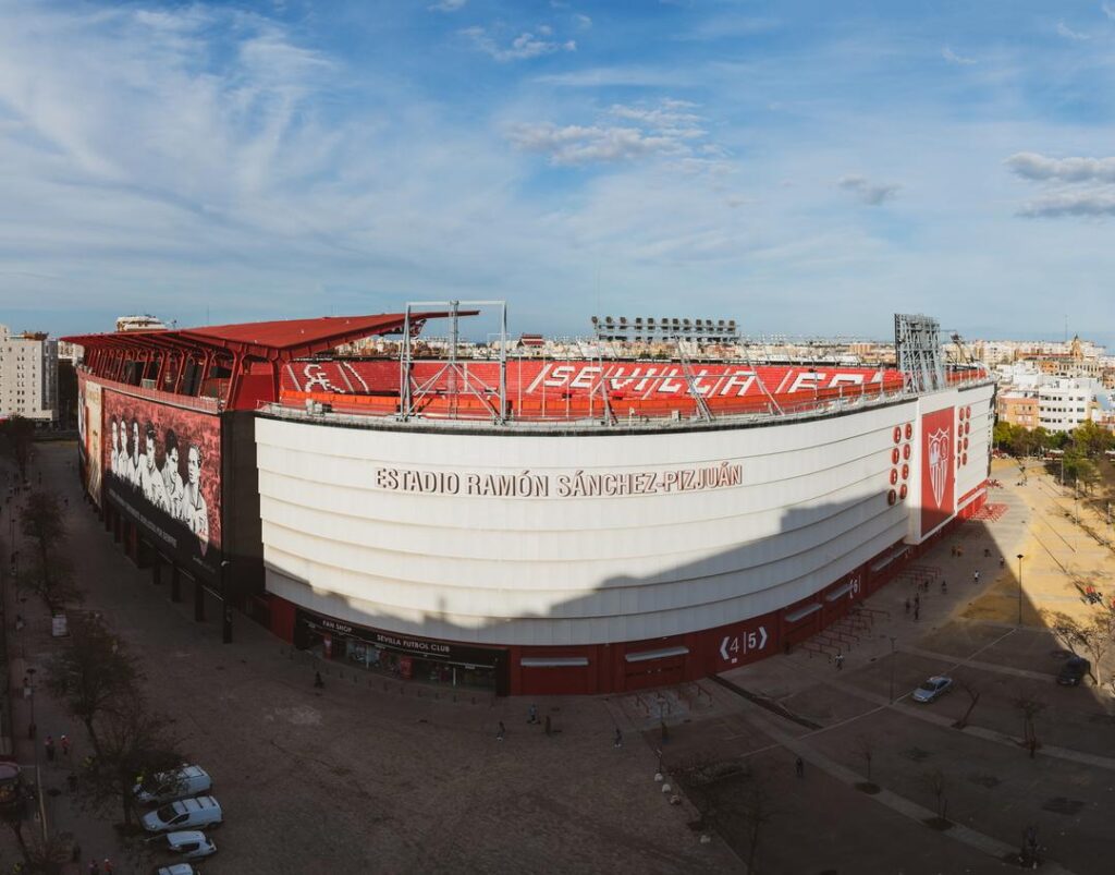 Vista exterior del Estadio Ramón Sánchez-Pizjuán en Sevilla