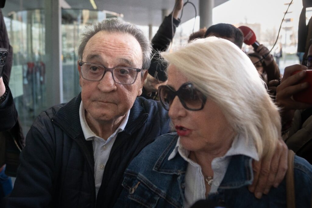 El exvicepresidente del Comité Técnico de Árbitros (CTA) José María Enríquez Negreira y su mujer, Ana Paula Rufas.