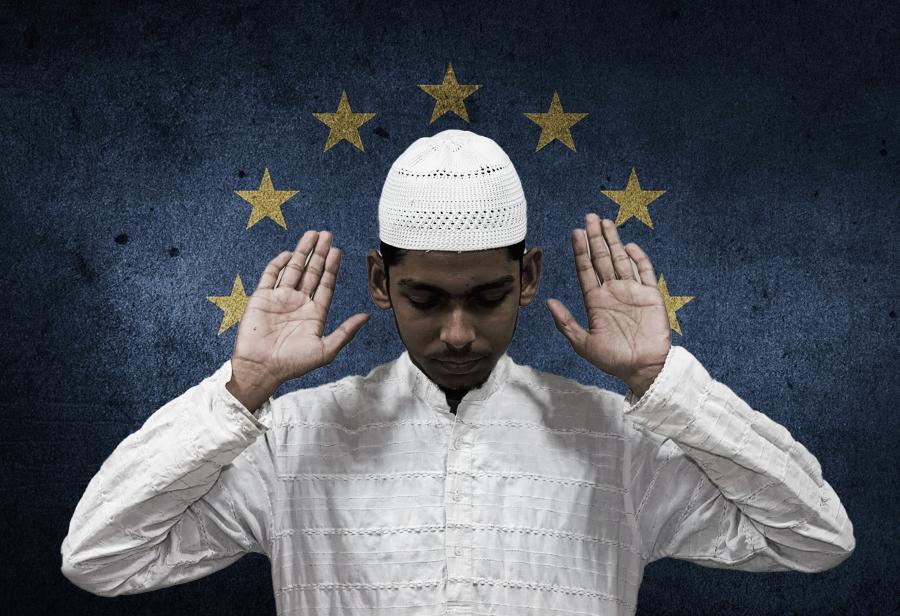 Joven musulmán con un fondo de estrellas de la bandera europea