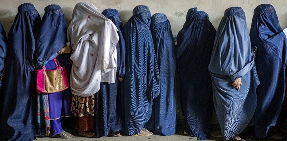 La férrea censura del régimen talibán no permite saber con exactitud cuántas protestas callejeras han ocurrido en el país en los últimos años. (X)