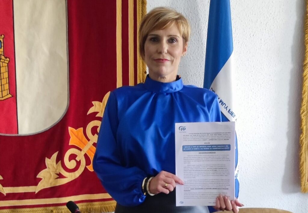 La todavía portavoz municipal del PP, Rocío Pérez, cada día más cuestionada dentro y fuera de Casarrubios.