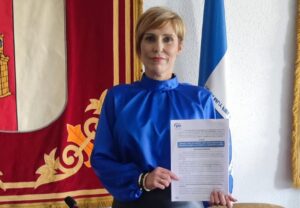 La todavía portavoz municipal del PP, Rocío Pérez, cada día más cuestionada dentro y fuera de Casarrubios.