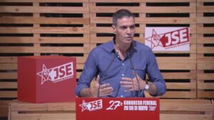 Pedro Sánchez hablando en un congreso de Juventud Socialista